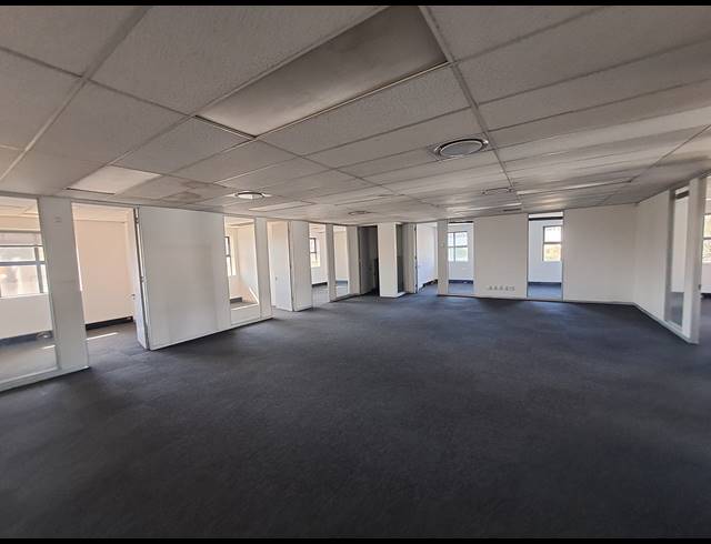 281M² OFFICE TO LET IN HYDE PARK